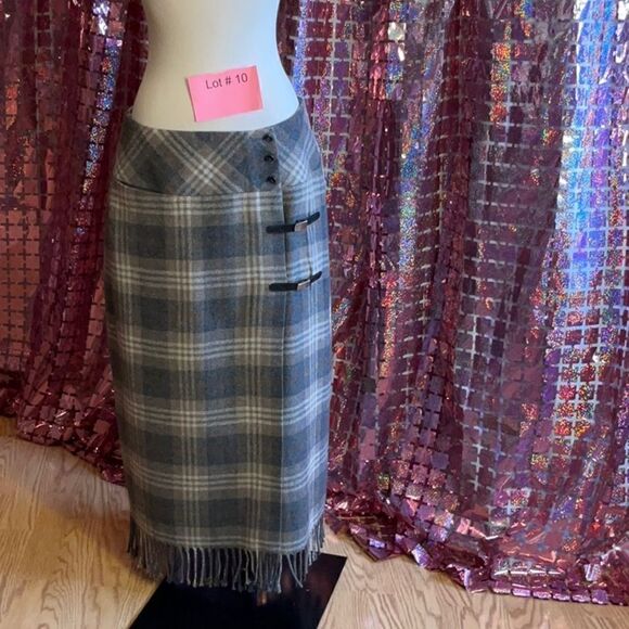 NWOT VINTAGE WRAP MAXI SKIRT in size 10 in a wool blend - Picture 2 of 11